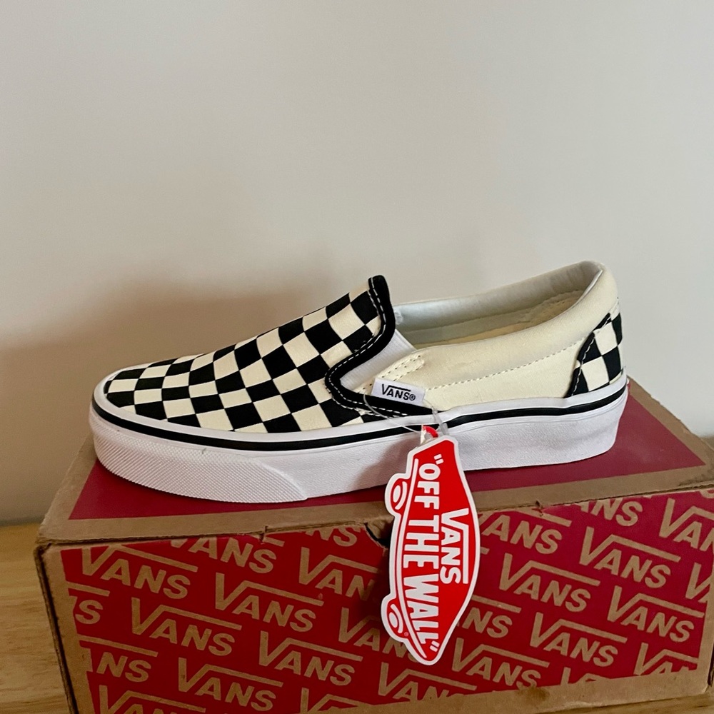 NIB Vans Checkerboard Black and White Classic Slip-On, Women Size 5